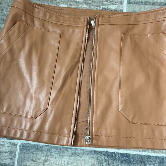 Free People Faux Leather Mini Skirt Brown Size 10 Front Zip Pocket - Picture 7 of 9